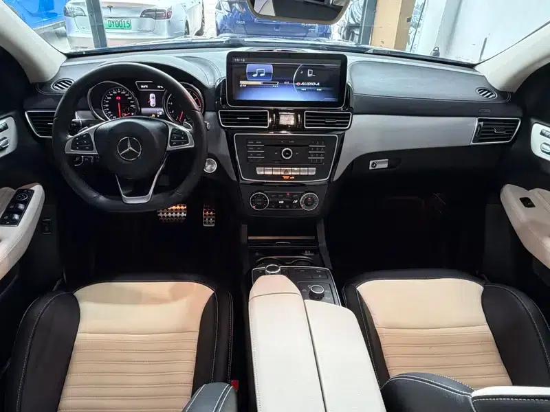 Mercedes-Benz GLE Coupe AMG 2017 AMG GLE 43 4MATIC Coupe SUV — миниатюра 14