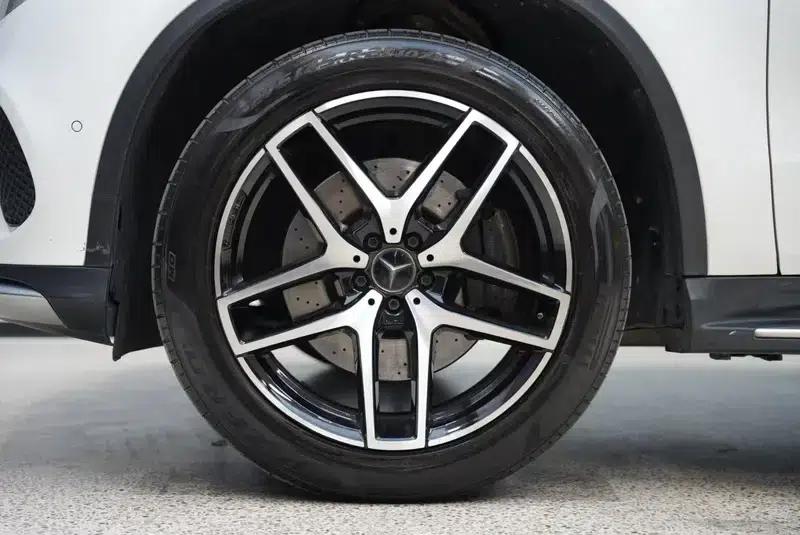 Mercedes-Benz GLE Coupe AMG 2017 3.0T Automatic 4WD 5-seater Parallel Import — миниатюра 11