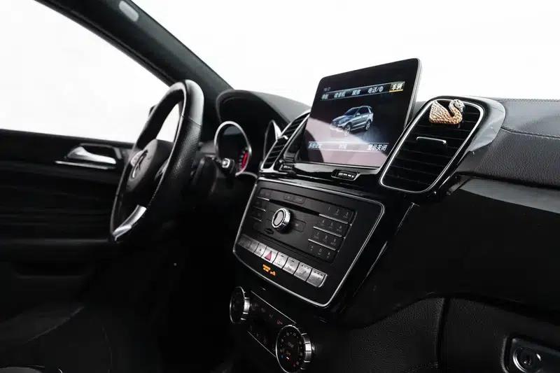 Mercedes-Benz GLE Coupe AMG 2018 3.0T Automatic AWD 5-seater Parallel Import — миниатюра 17