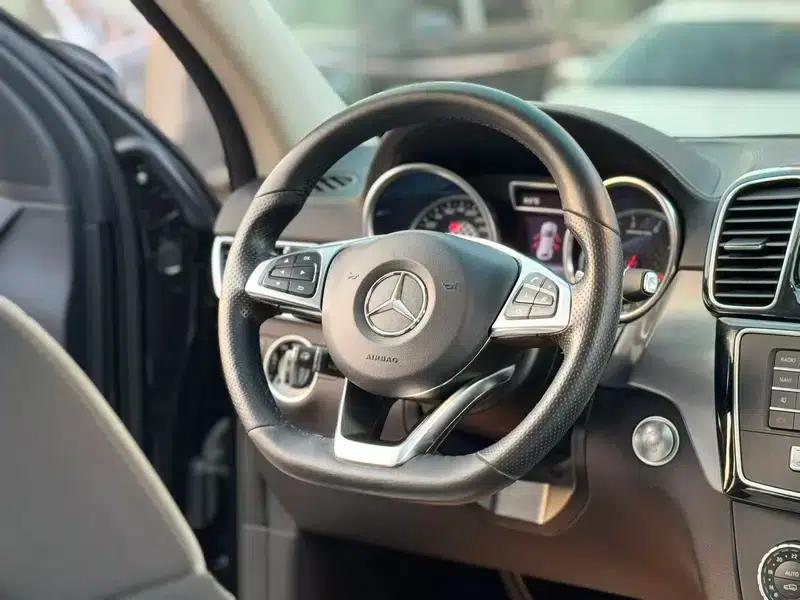 Mercedes-Benz GLE Coupe AMG 2017 AMG GLE 43 4MATIC Coupe SUV — миниатюра 10