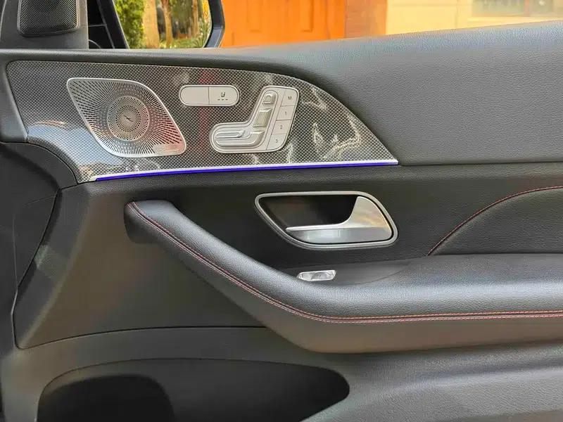 2022 Mercedes-Benz GLE Coupe AMG Model: AMG GLE 53 4MATIC+ Coupe SUV — миниатюра 17