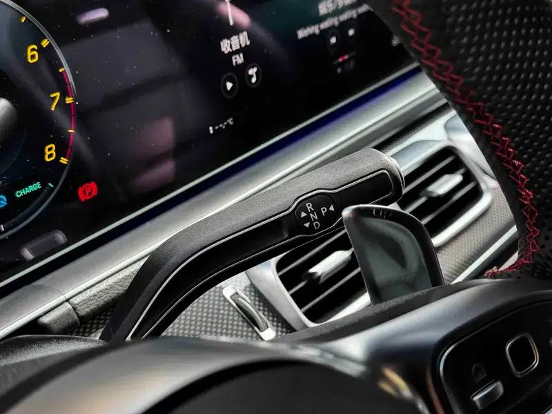 2022 Mercedes-Benz GLE Coupe AMG Model: AMG GLE 53 4MATIC+ Coupe SUV — миниатюра 24