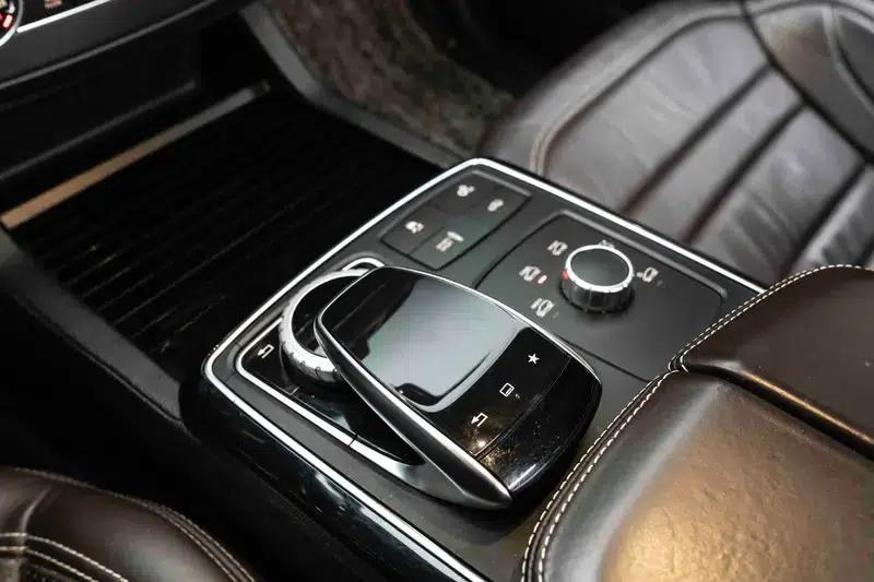 Mercedes-Benz GLE Coupe AMG 2015 AMG GLE 63 4MATIC Coupe SUV — миниатюра 22