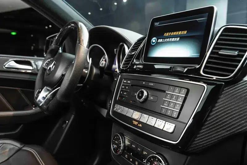 Mercedes-Benz GLE Coupe AMG 2015 AMG GLE 63 4MATIC Coupe SUV — миниатюра 28