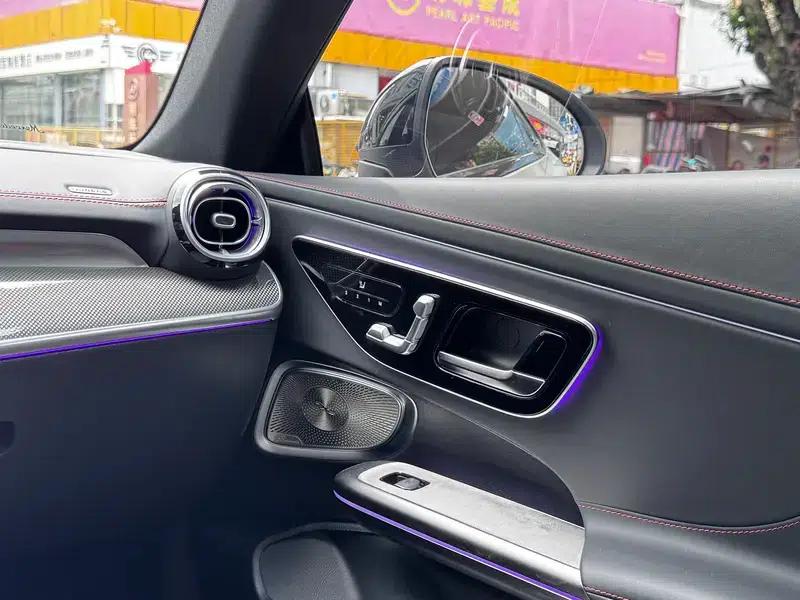 2025 Mercedes-Benz CLE-Class AMG Facelift AMG CLE 53 4MATIC+ Coupe — миниатюра 3