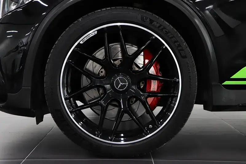 Mercedes-Benz GLC Coupe AMG 2018 AMG GLC 63 S 4MATIC+ Coupe SUV — миниатюра 14