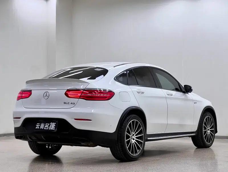 Mercedes-Benz GLC Coupe AMG 2017 AMG GLC 43 4MATIC Coupe SUV — миниатюра 7