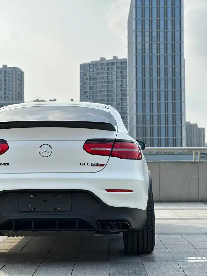 Mercedes-Benz GLC Coupe AMG 2018 AMG GLC 63 S 4MATIC+ Coupe SUV — миниатюра 11