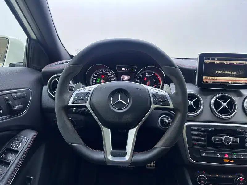 2015 Mercedes-Benz GLA AMG 45 4MATIC — миниатюра 16