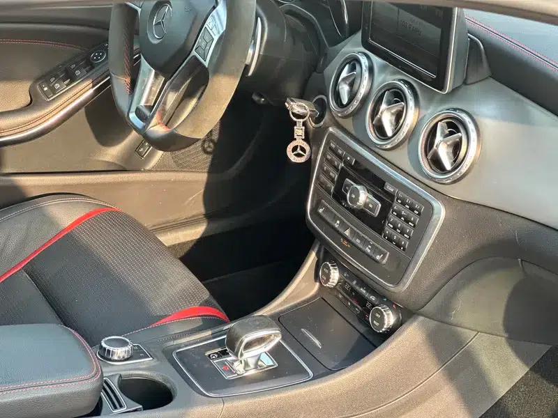 2015 Mercedes-Benz GLA AMG 45 4MATIC — миниатюра 23