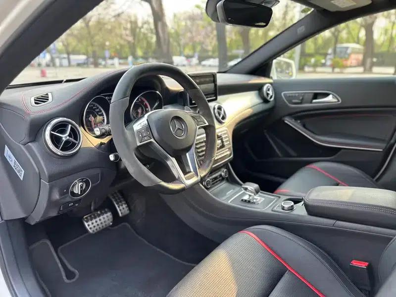 2015 Mercedes-Benz GLA AMG 45 4MATIC — миниатюра 31