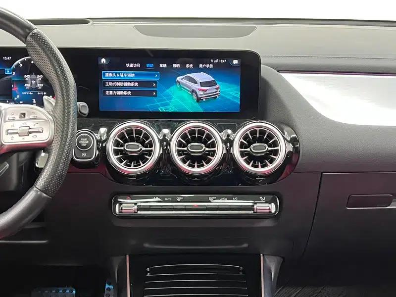 2022 Mercedes-Benz GLA AMG 35 4MATIC — миниатюра 15