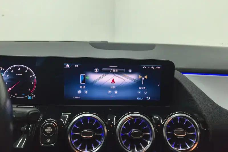 2024 Mercedes-Benz GLA AMG 35 4MATIC — миниатюра 12