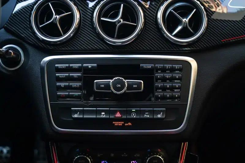 2016 Mercedes-Benz GLA AMG 45 4MATIC — миниатюра 8