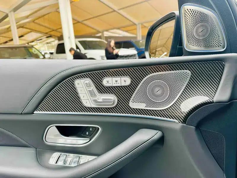 2024 Mercedes-Benz GLS AMG 63 4MATIC+ — миниатюра 11