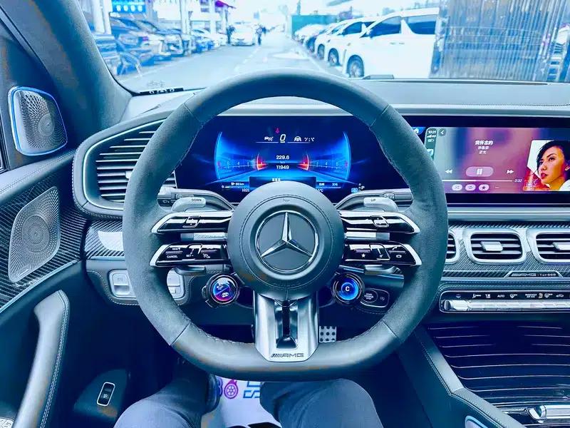 2024 Mercedes-Benz GLS AMG 63 4MATIC+ — миниатюра 17
