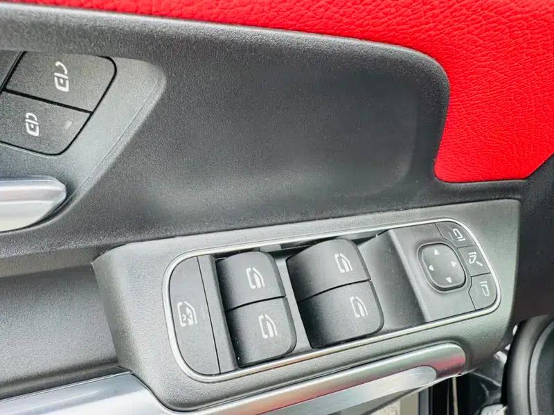 2021 Mercedes-Benz GLB AMG 35 4MATIC — миниатюра 24