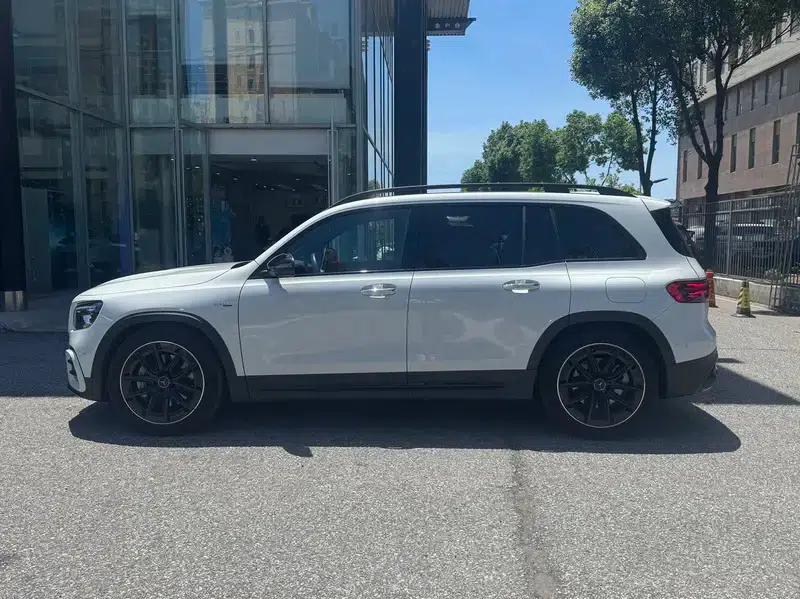 2024 Mercedes-Benz GLB AMG 35 4MATIC — миниатюра 3