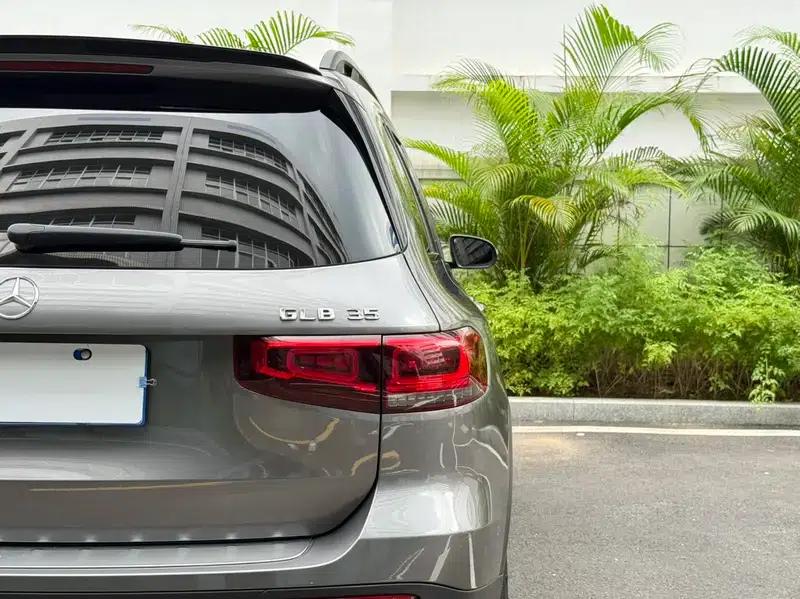 2021 Mercedes-Benz GLB AMG 35 4MATIC — миниатюра 11