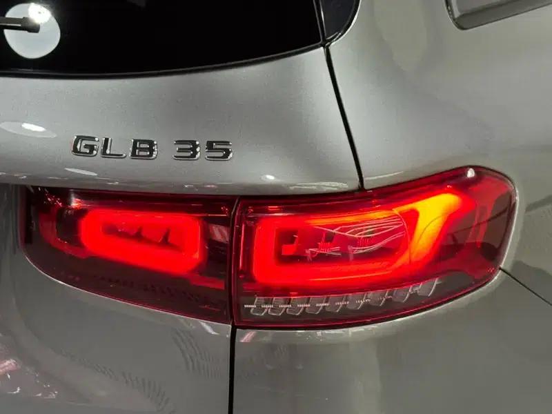 2021 Mercedes-Benz GLB AMG 35 4MATIC — миниатюра 11