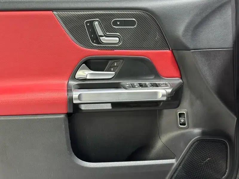 2021 Mercedes-Benz GLB AMG 35 4MATIC — миниатюра 31