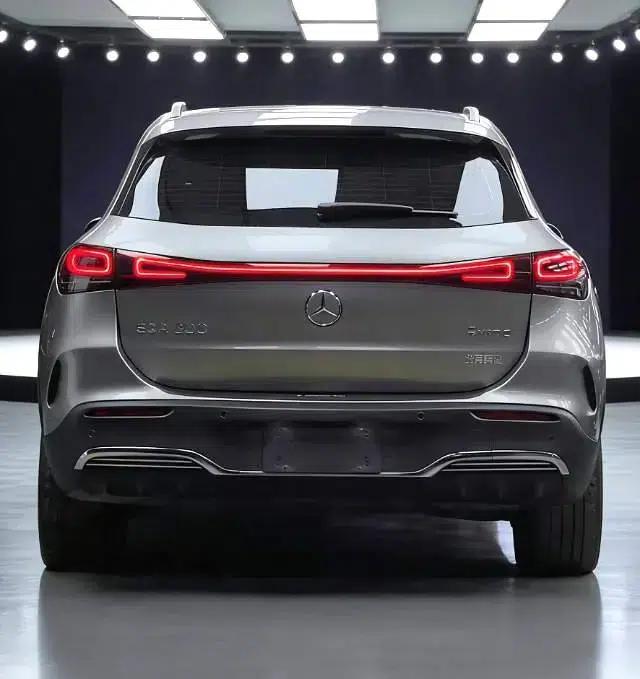 Mercedes-Benz EQA 2022 EQA 300 4MATIC First Edition — миниатюра 4