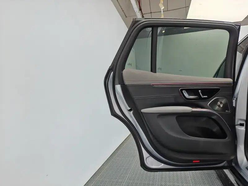 Mercedes-Benz EQS SUV 2023 EQS 450 4MATIC Pioneer Edition — миниатюра 22