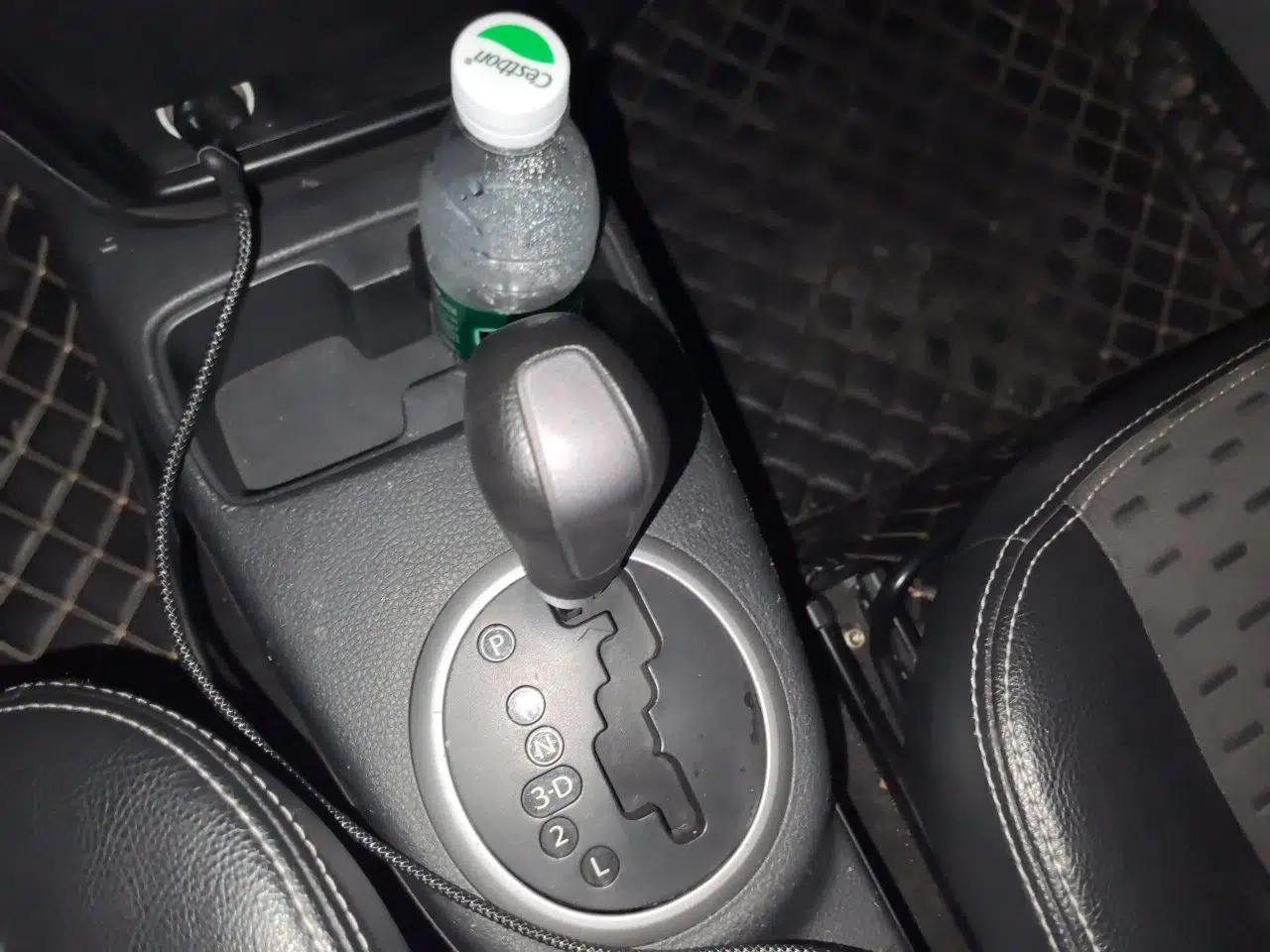 Suzuki SX4 2011 Hatchback 1.6L Automatic Sport Model — миниатюра 14