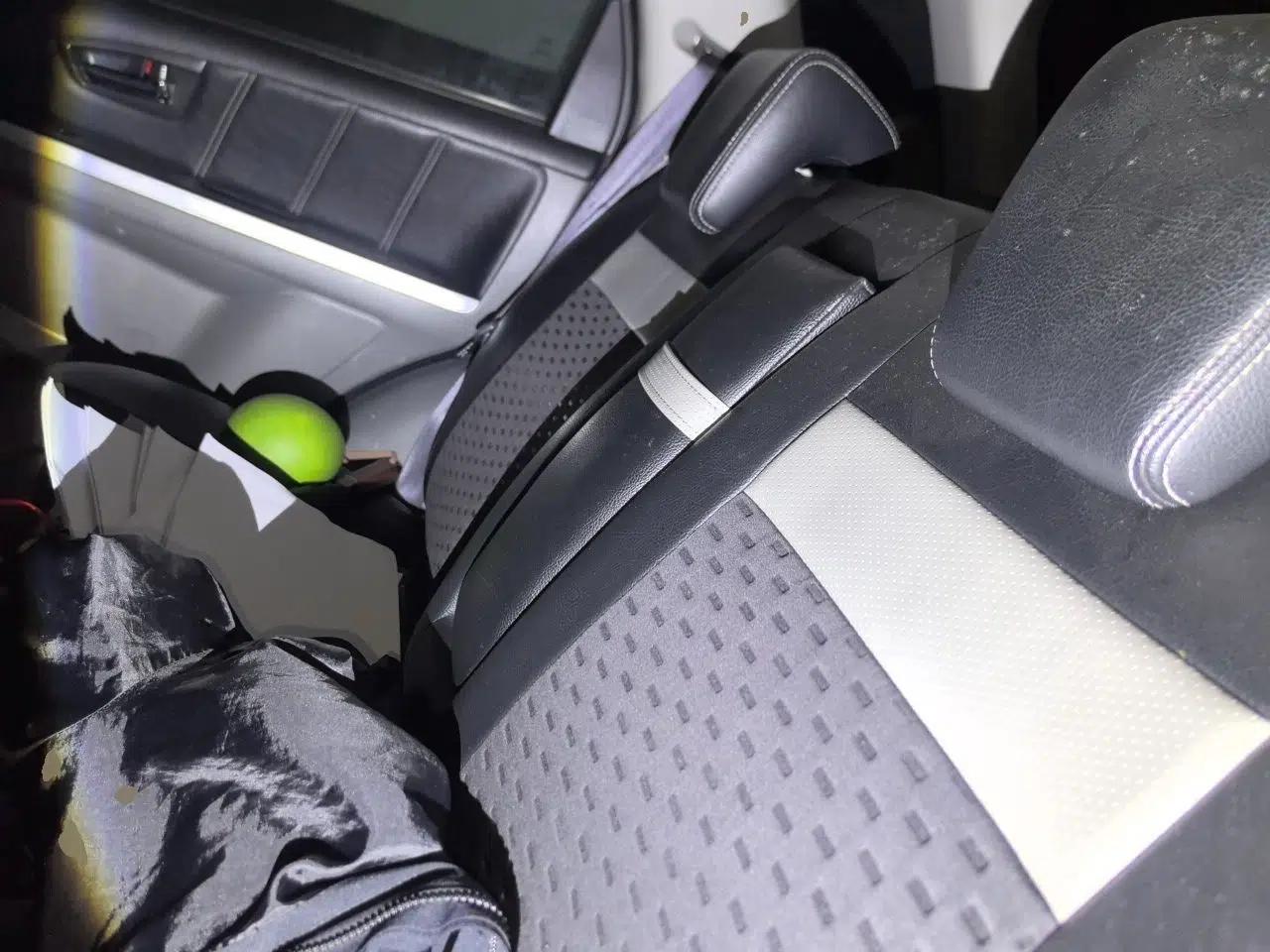 Suzuki SX4 2011 Hatchback 1.6L Automatic Sport Model — миниатюра 17