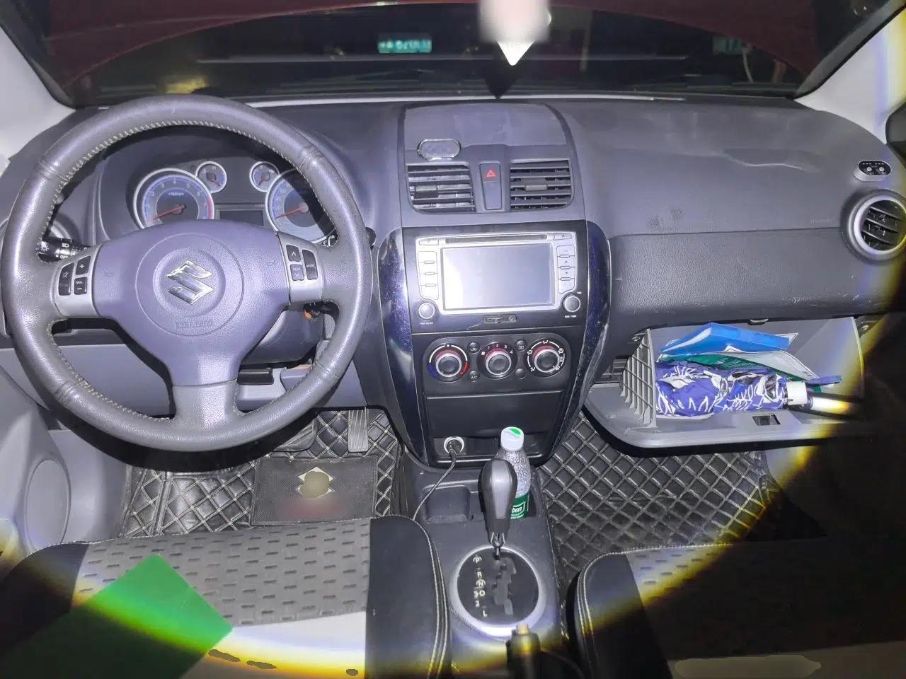 Suzuki SX4 2011 Hatchback 1.6L Automatic Sport Model — миниатюра 9