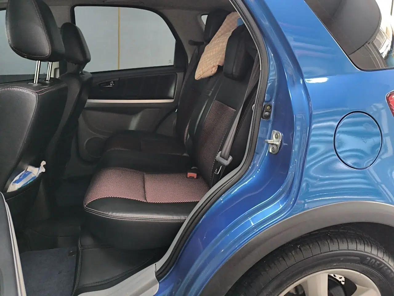 Suzuki SX4 2010 Hatchback 1.6L Automatic Champion Limited Edition — миниатюра 17