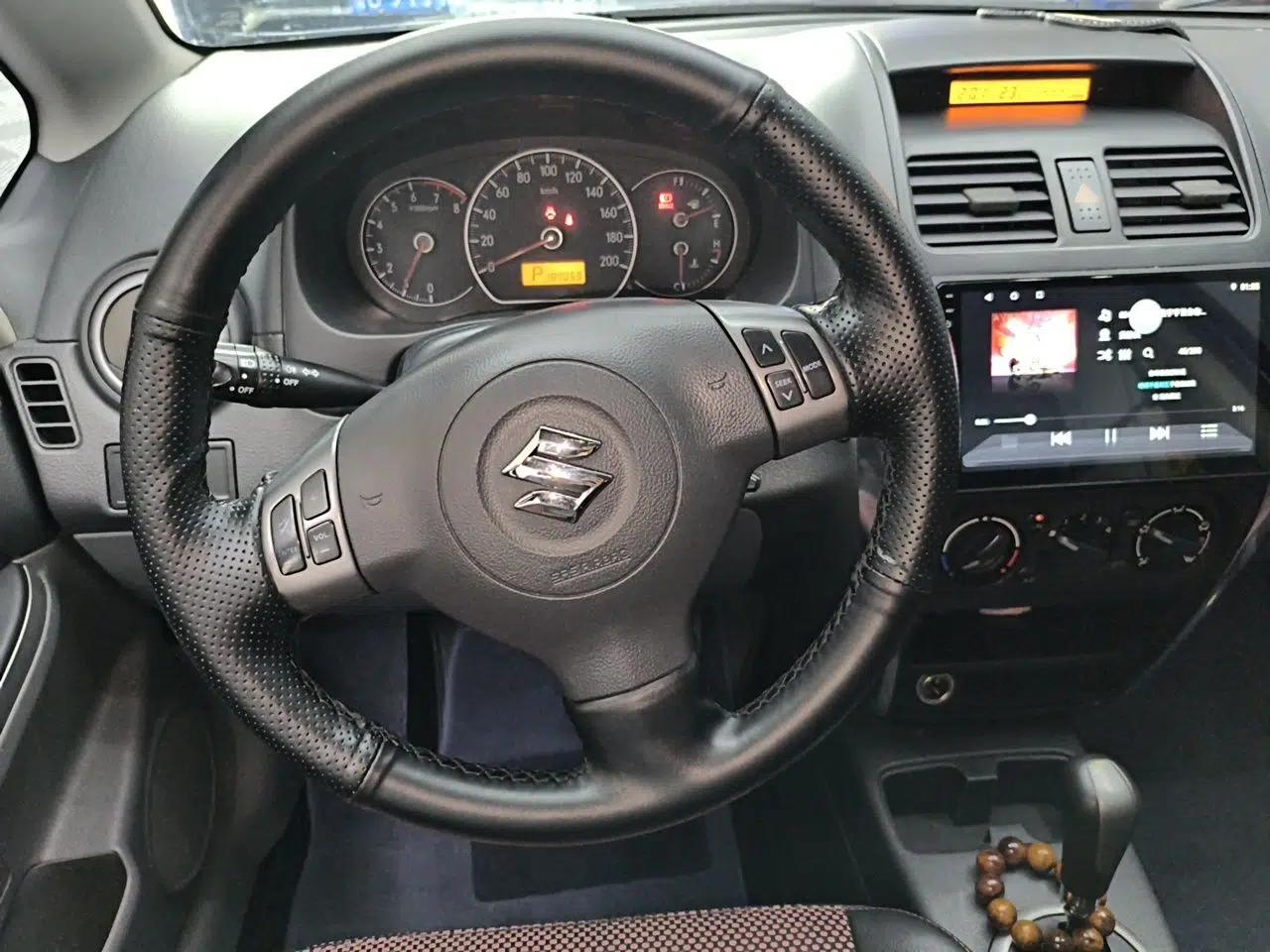 Suzuki SX4 2010 Hatchback 1.6L Automatic Champion Limited Edition — миниатюра 10