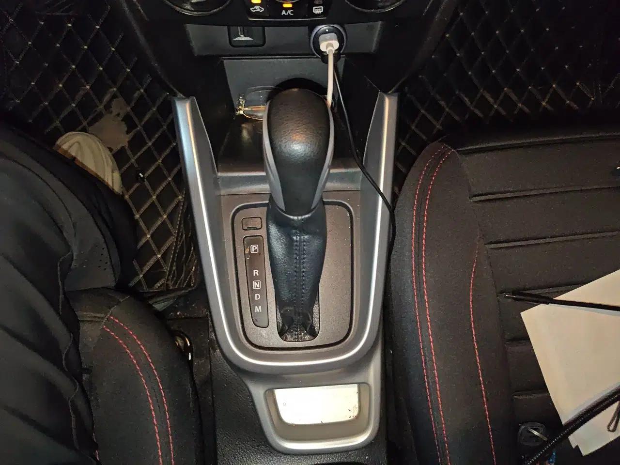 Suzuki Vitara 2016 1.4T Automatic Two-Wheel Drive Elite Model — миниатюра 14