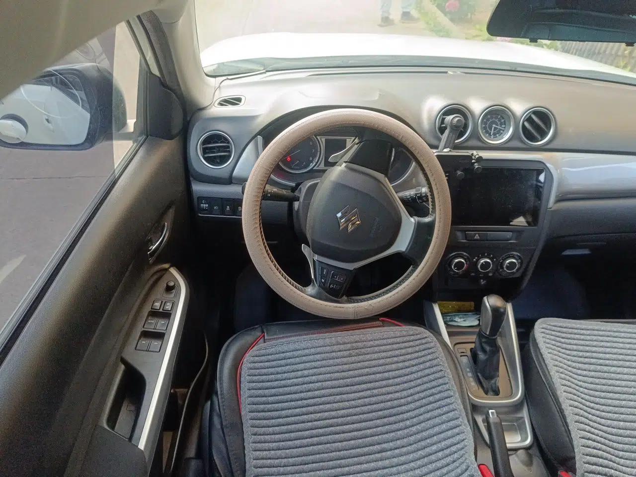 Suzuki Vitara 2016 1.4T Automatic Two-Wheel Drive Elite Model — миниатюра 10