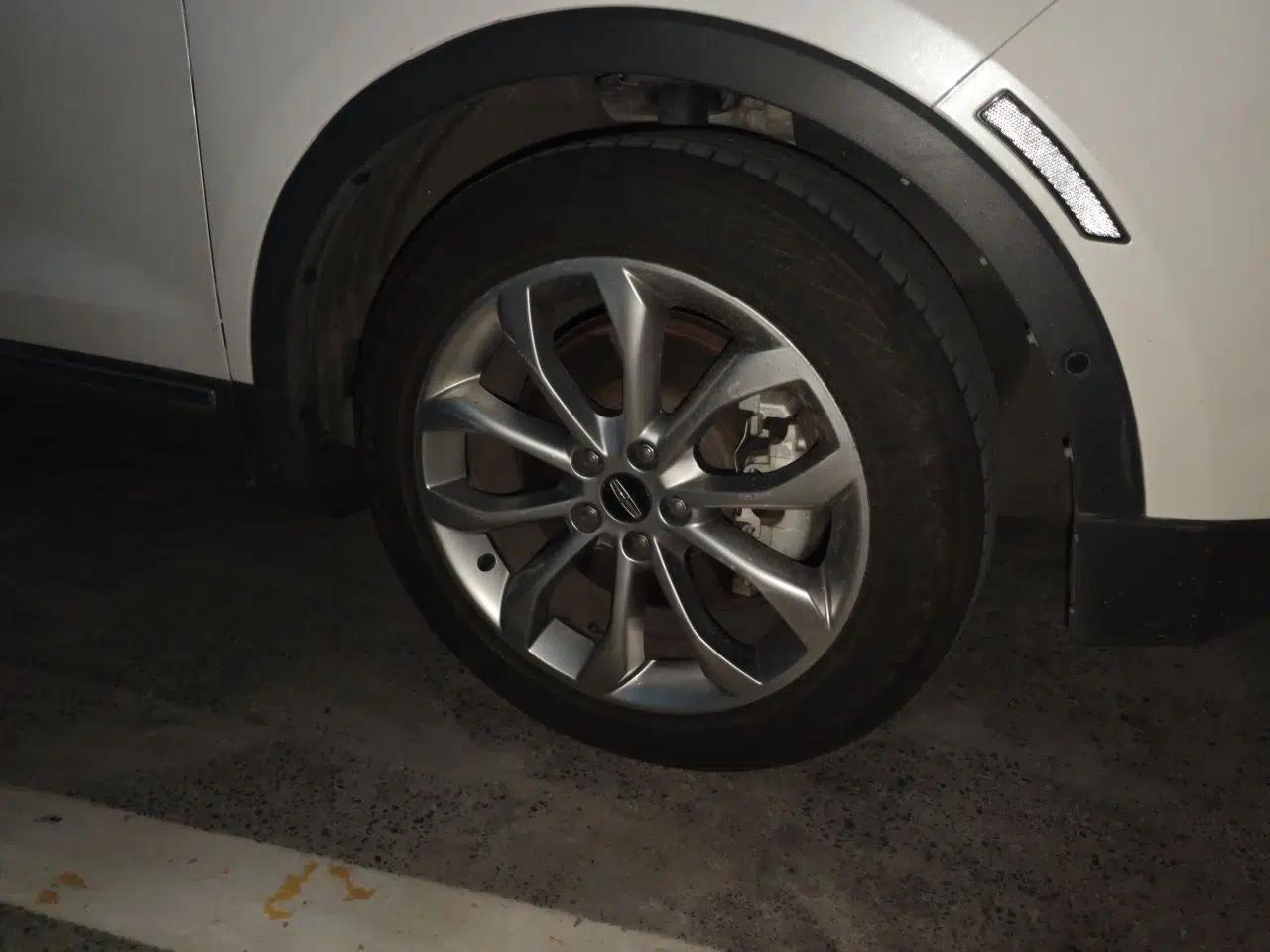 Lincoln MKC 2016 2.0T Two-Wheel Drive Luxury Edition — миниатюра 8