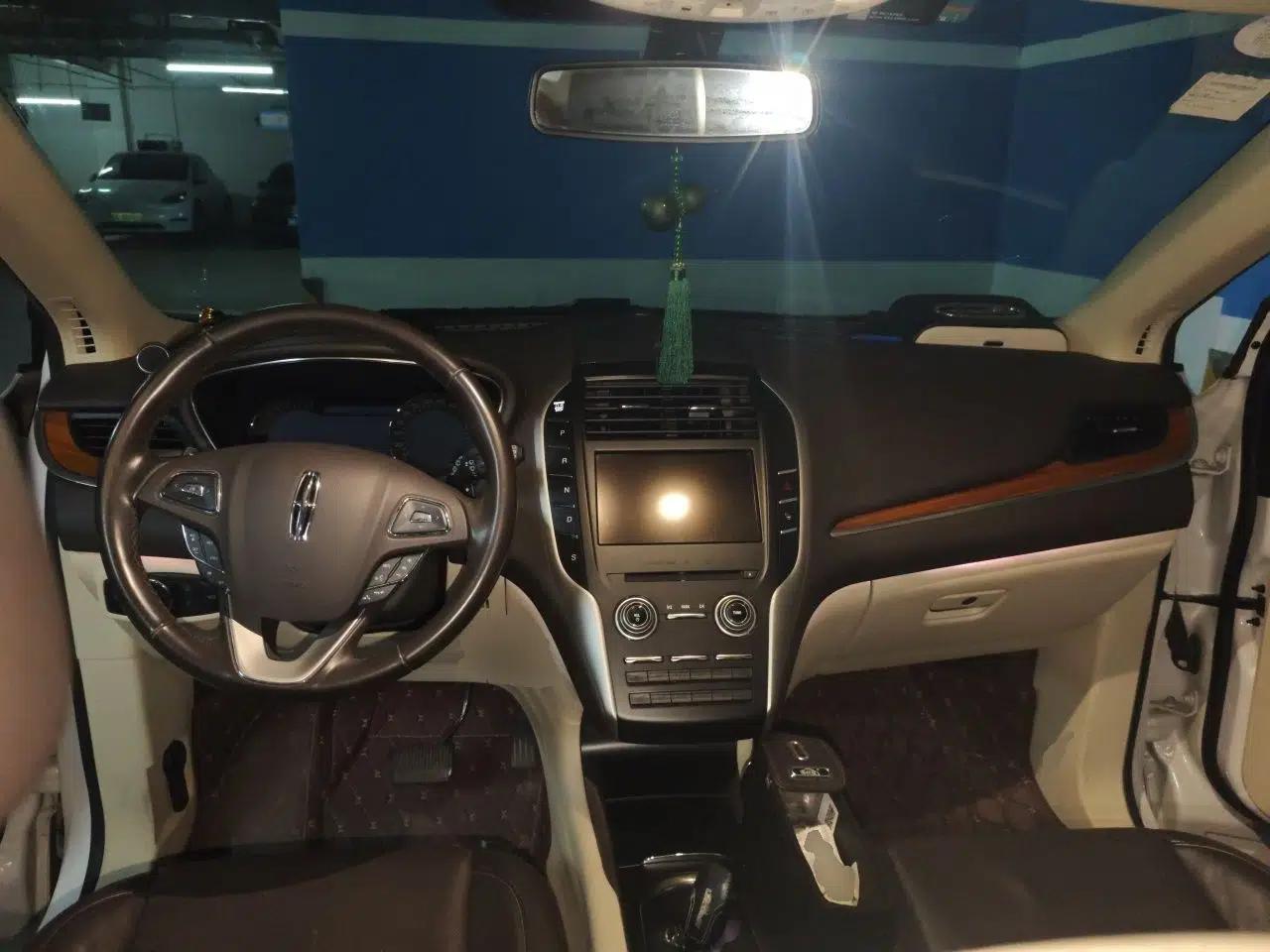 Lincoln MKC 2016 2.0T Two-Wheel Drive Luxury Edition — миниатюра 9