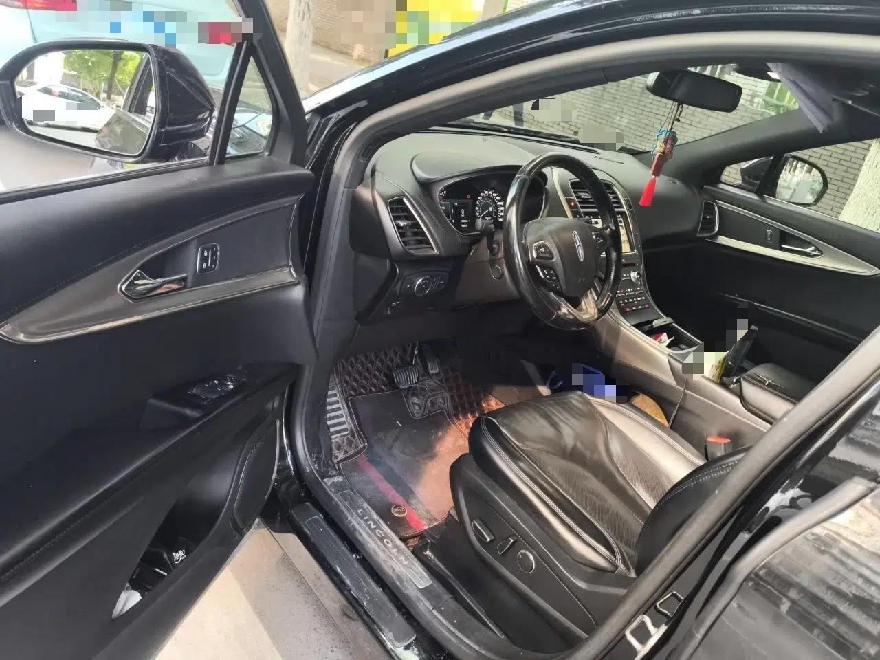 Lincoln MKX 2018 2.0T Two-Wheel Drive Deluxe Edition — миниатюра 16