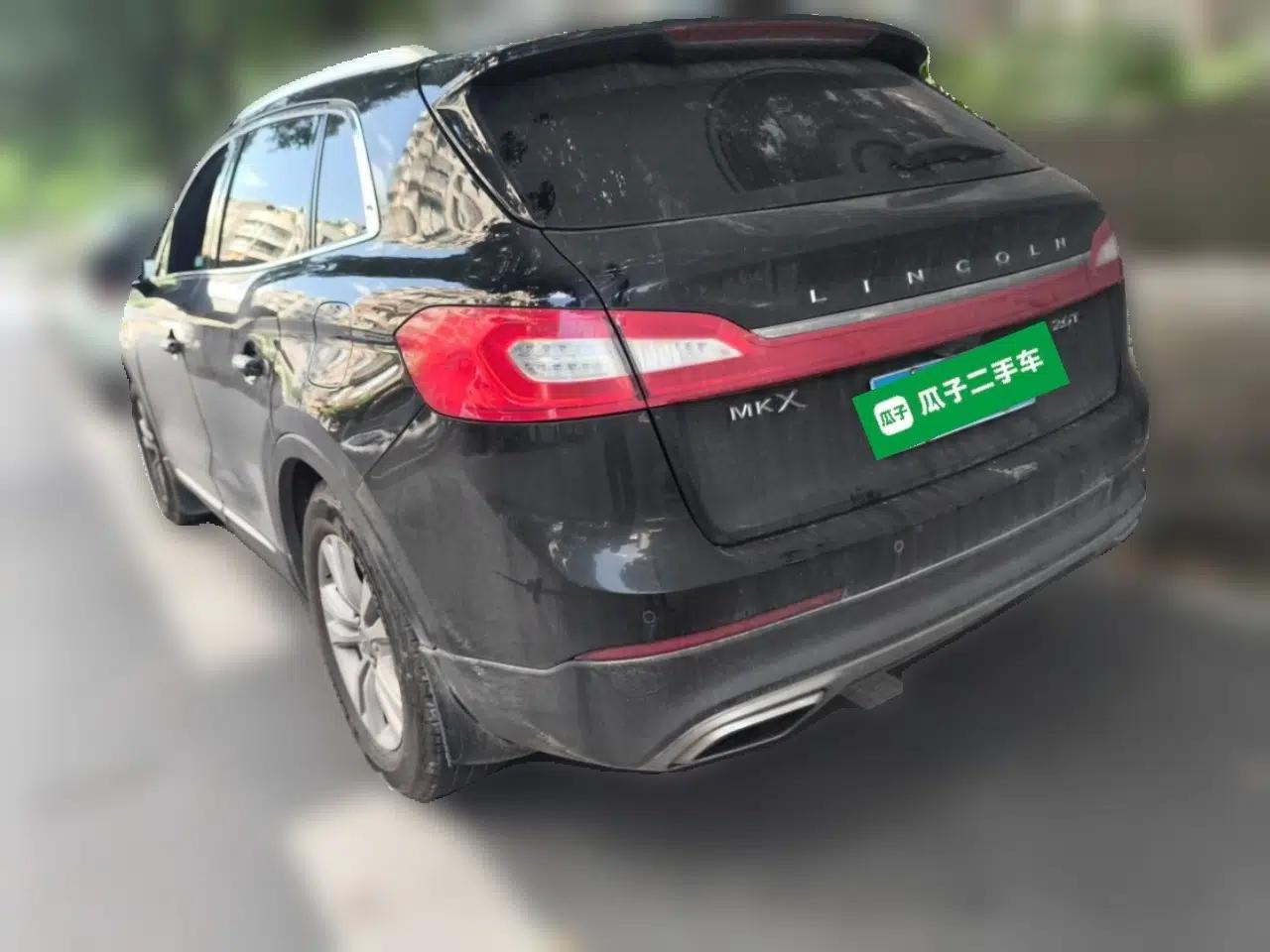 Lincoln MKX 2018 2.0T Two-Wheel Drive Deluxe Edition — миниатюра 4