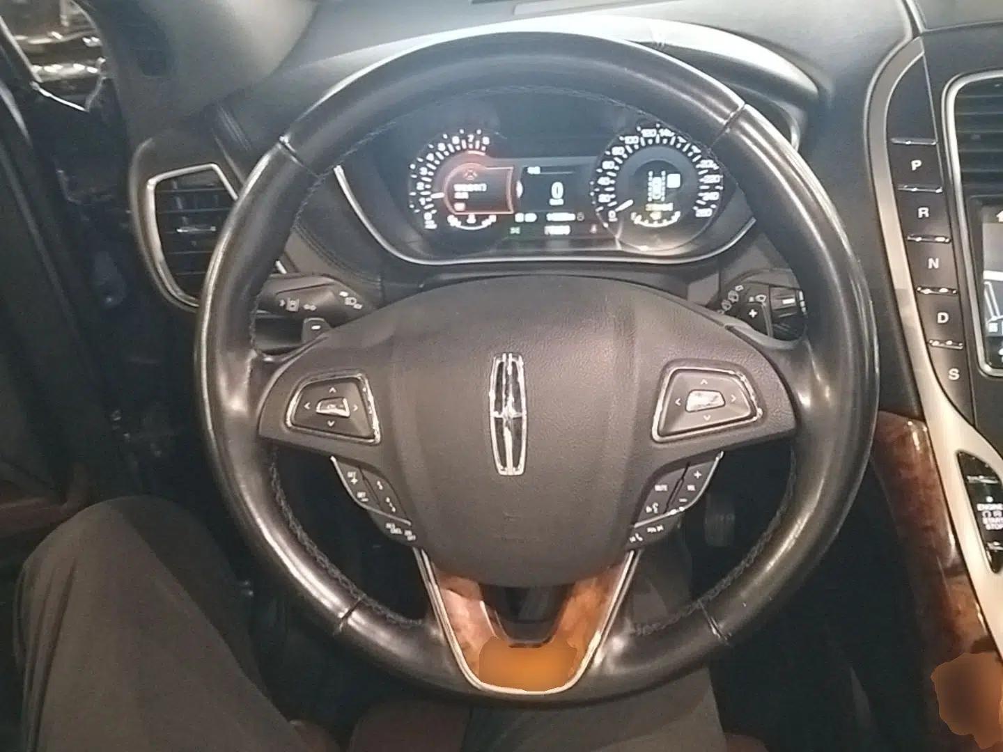Lincoln MKX 2018 2.7T Four-Wheel Drive Prestige Edition — миниатюра 18