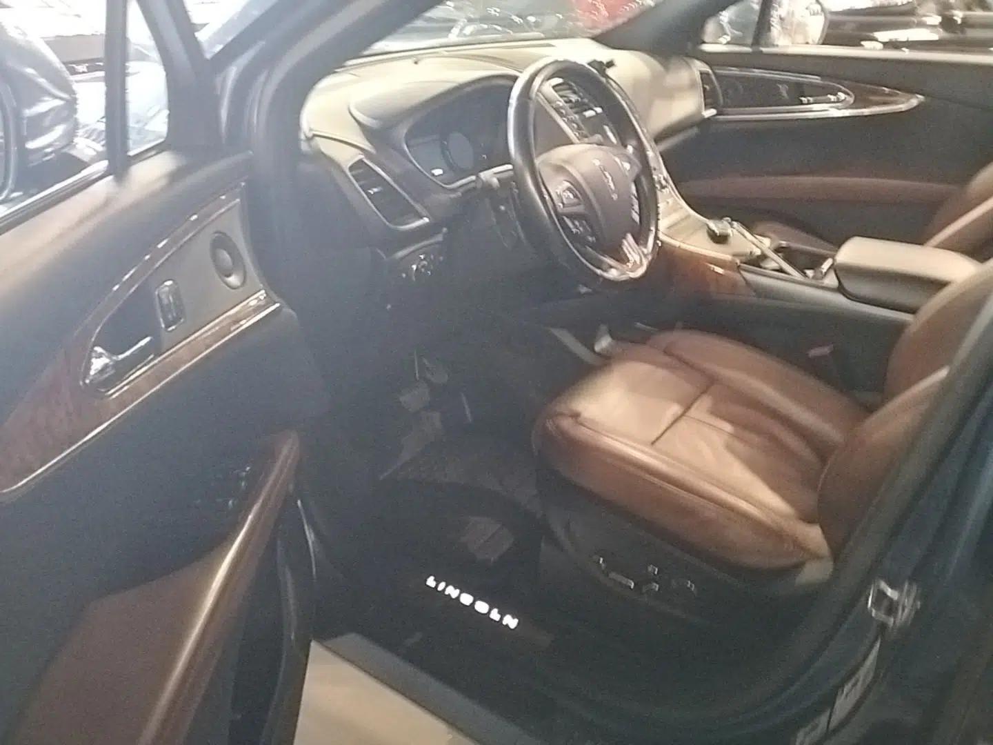 Lincoln MKX 2018 2.7T Four-Wheel Drive Prestige Edition — миниатюра 23