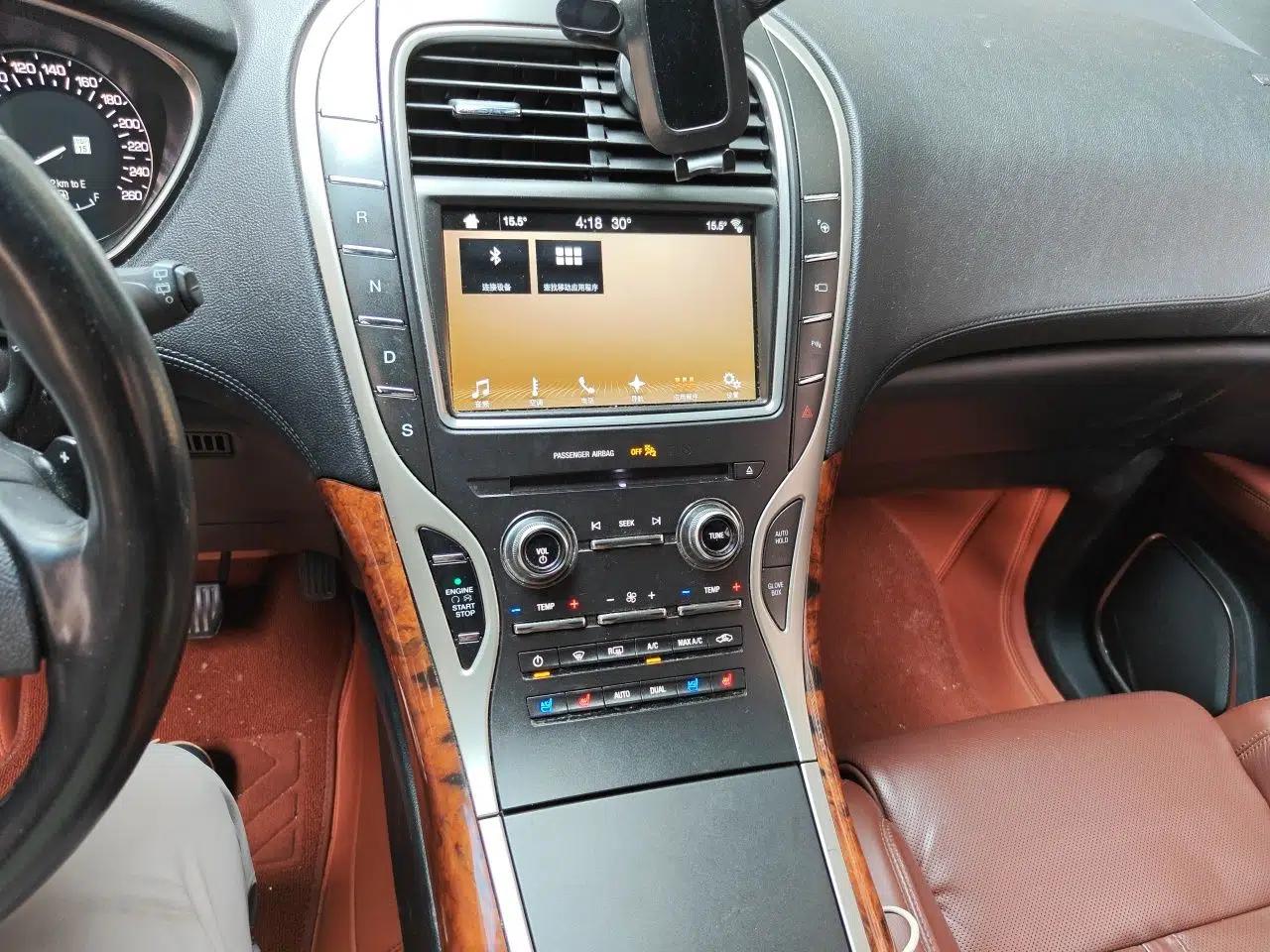 Lincoln MKX 2017 2.7T Four-Wheel Drive Prestige Edition — миниатюра 13