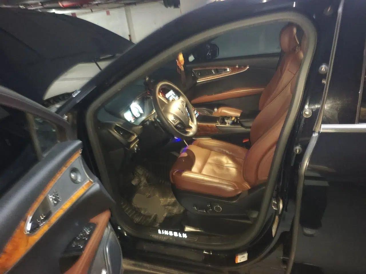 Lincoln MKX 2015 2.7T Four-Wheel Drive Prestige Edition — миниатюра 15