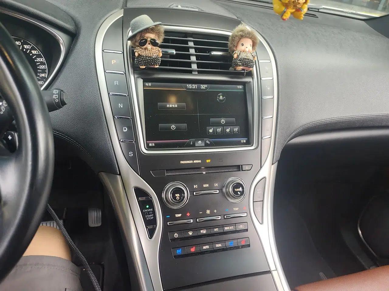 Lincoln MKX 2015 2.0T Four-Wheel Drive Luxury Edition — миниатюра 13