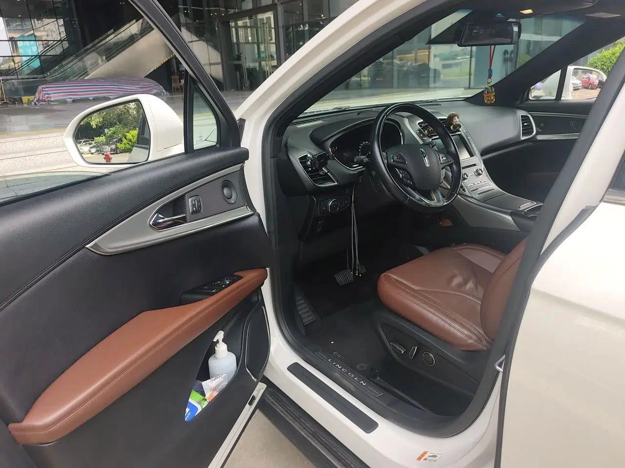 Lincoln MKX 2015 2.0T Four-Wheel Drive Luxury Edition — миниатюра 16