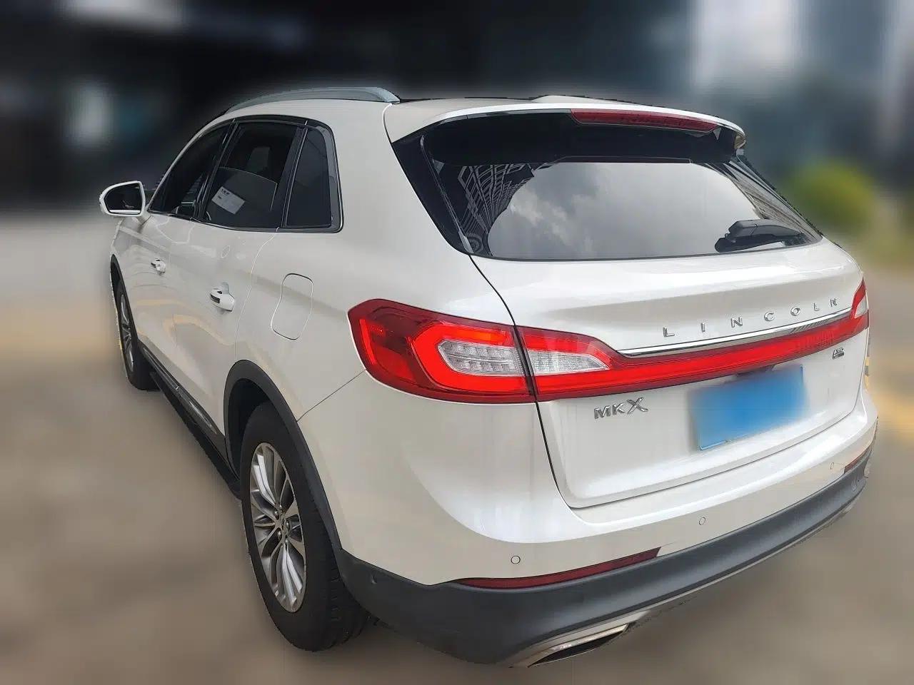 Lincoln MKX 2015 2.0T Four-Wheel Drive Luxury Edition — миниатюра 4