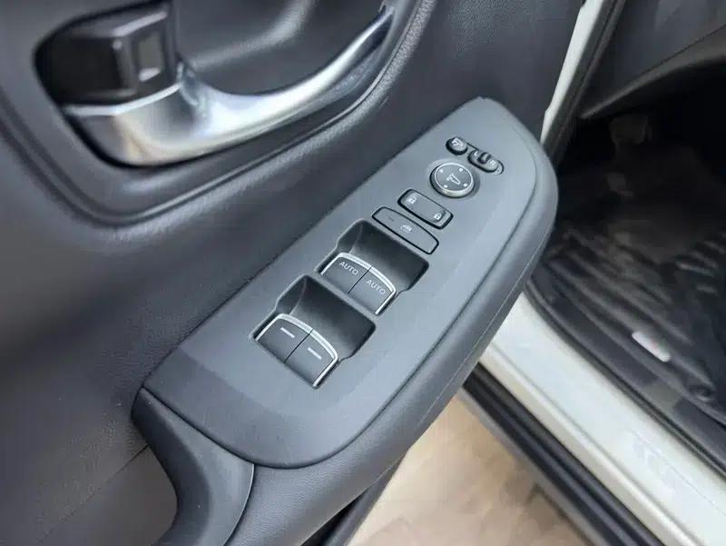 Honda HR-V 2023 240TURBO CVT Sporty Edition — миниатюра 27