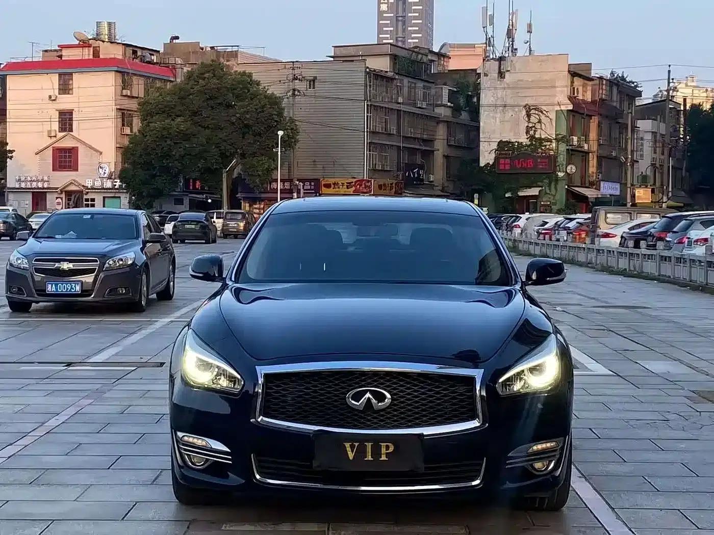 Infiniti Q70 2015 Q70L 2.5L Elite Edition — миниатюра 2