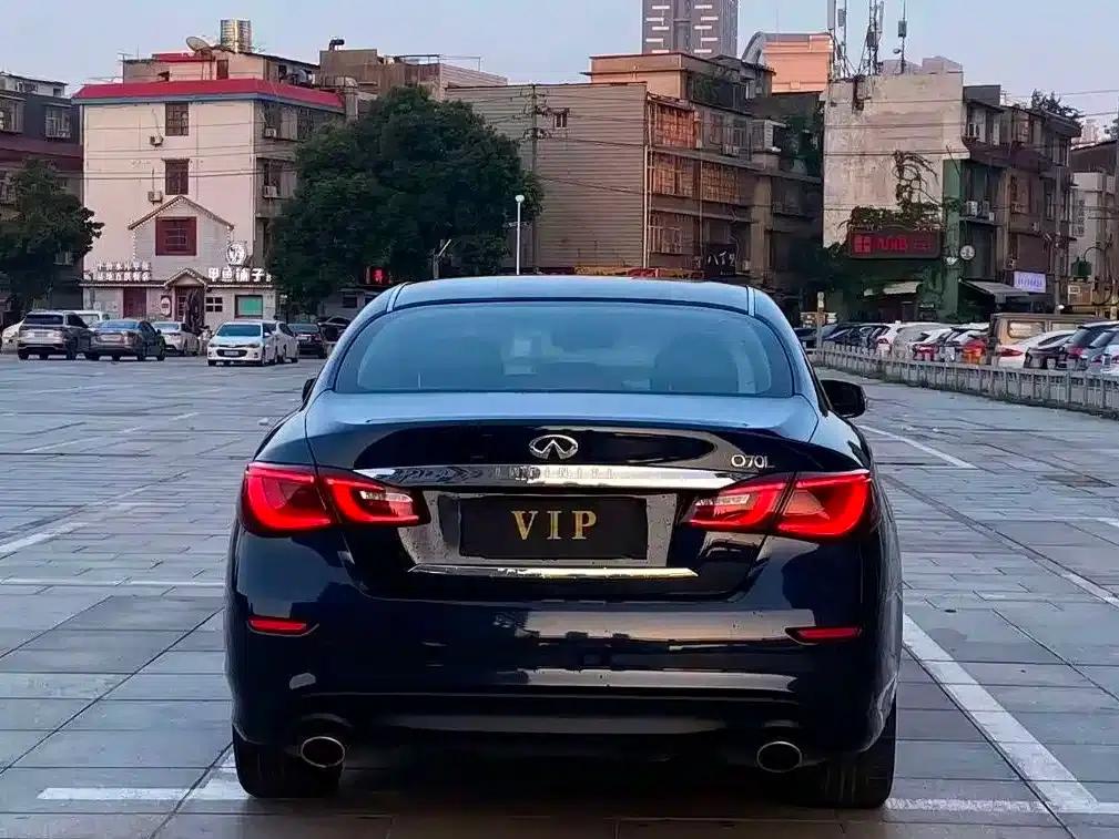 Infiniti Q70 2015 Q70L 2.5L Elite Edition — миниатюра 8