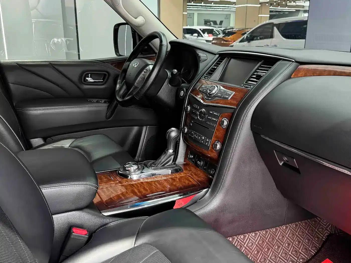 Infiniti QX80 2016 5.6L 4WD — миниатюра 12