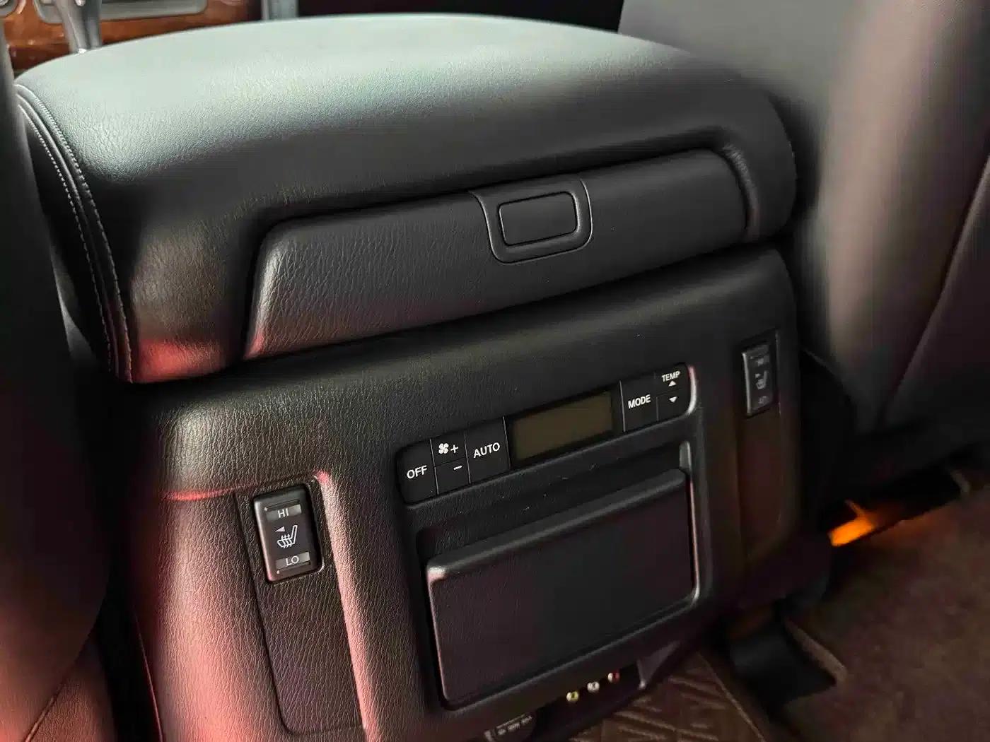 Infiniti QX80 2016 5.6L 4WD — миниатюра 16